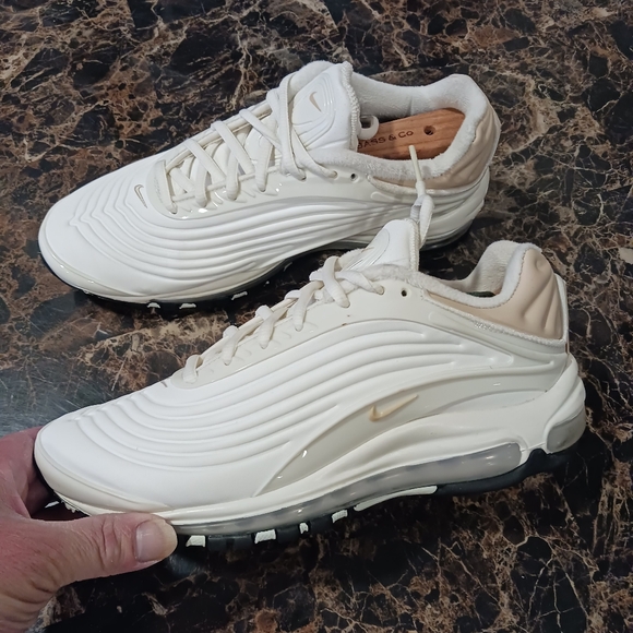 ⚫️  Nike AirMax Deluxe Streetwear/Lifestyle Shoes Size 7 Men/8.5 Women - Picture 3 of 13